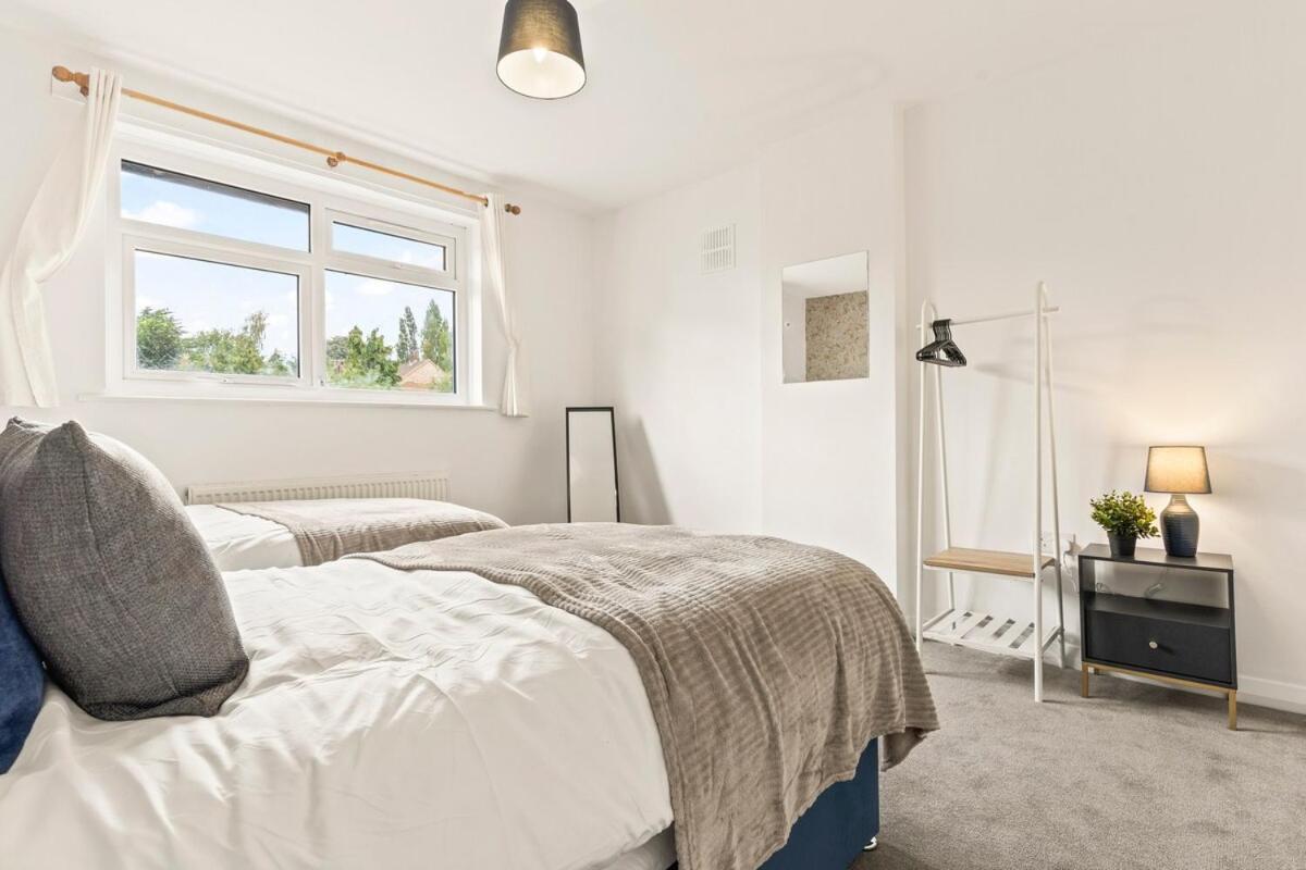 Furnished 6 Bedroom - Parking, Monthly Holiday home *